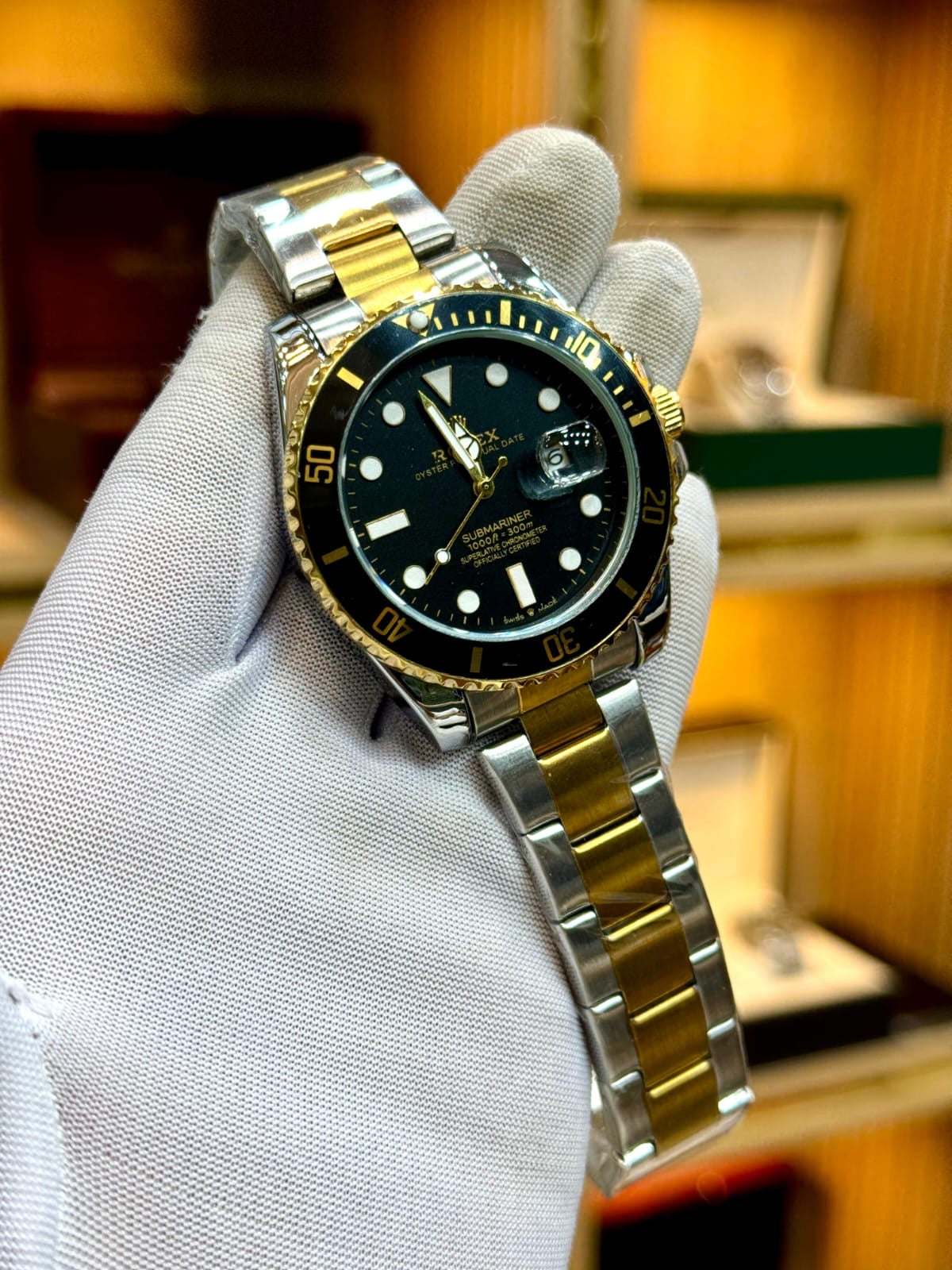 ROLEX - SUBMARINER MODEL